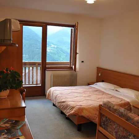 Albergo Dolomiti Capriana Habitación foto